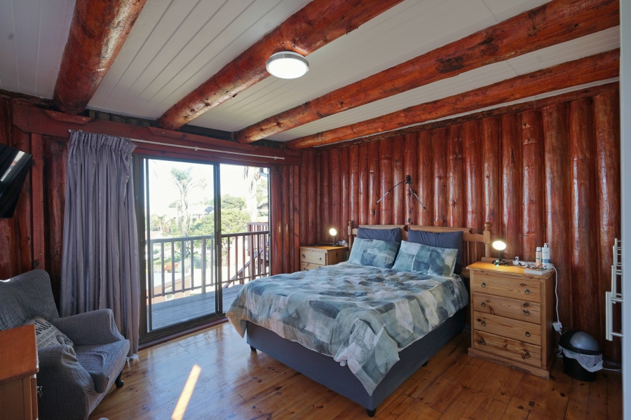 3 Bedroom Property for Sale in Winterstrand Eastern Cape